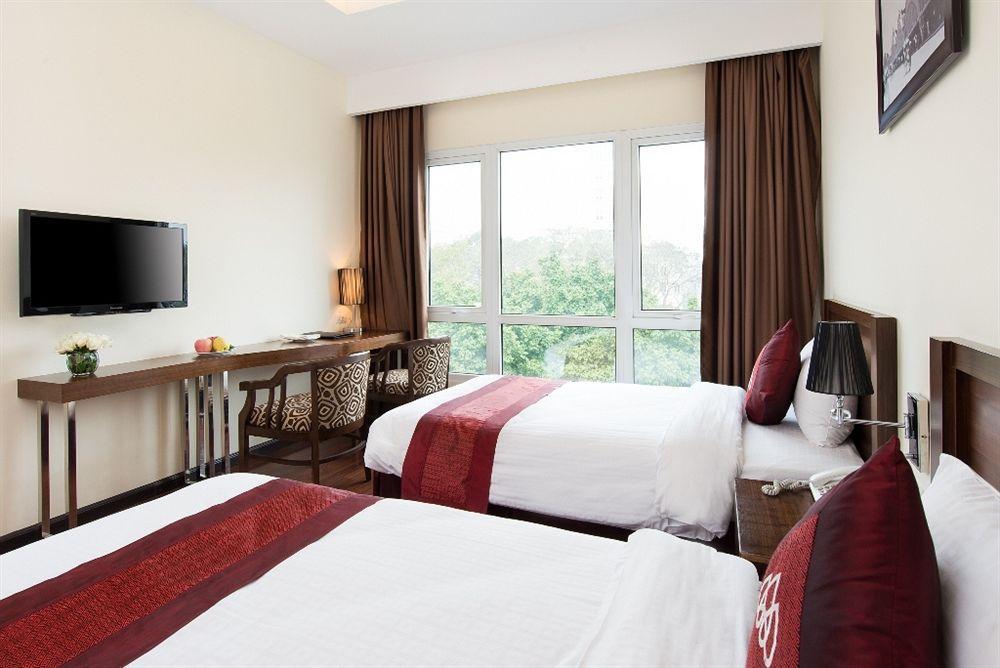 Le Carnot Hotel Hanoi Buitenkant foto