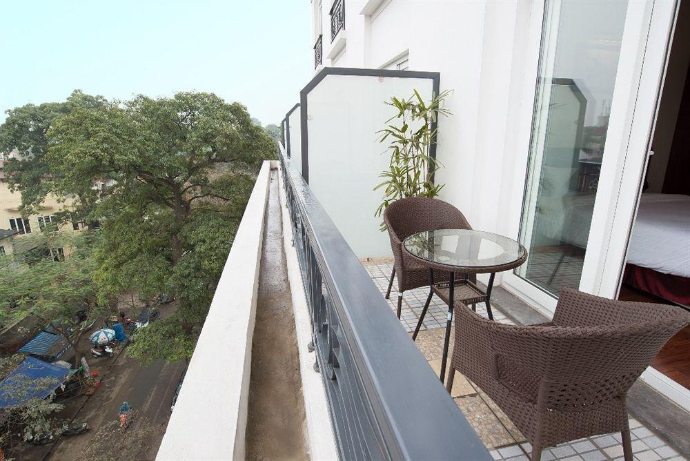 Le Carnot Hotel Hanoi Buitenkant foto