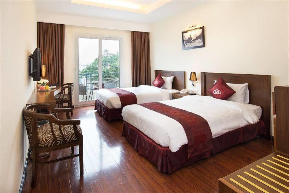 Le Carnot Hotel Hanoi Buitenkant foto